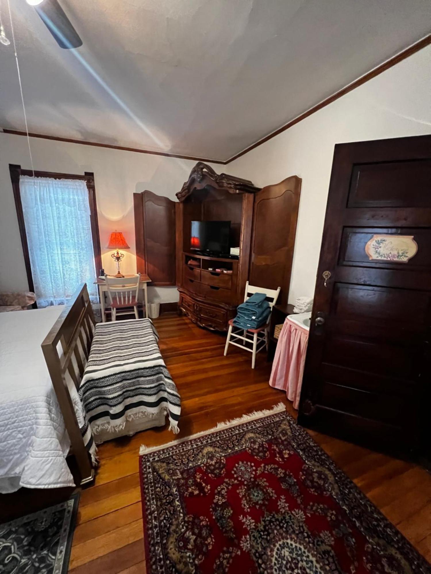 Bed And Breakfast Hearts Desire Raton Kültér fotó